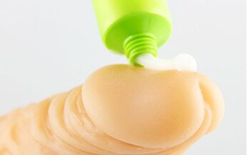 Using a lubricant for wet jelqing